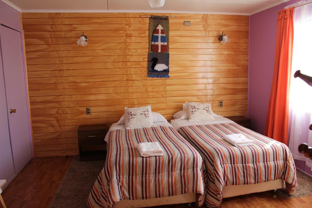 Casa Lucy Bed & Breakfast Puerto Natales Exterior photo